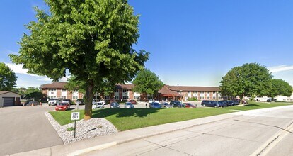 300 Bicentennial Ct in Kaukauna, WI - Building Photo - Building Photo