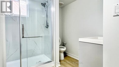 818 Buttonbush Ct in Oshawa, ON - Building Photo - Building Photo