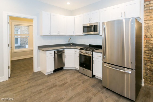 1063 W Glenlake Ave-Unit -Unit 1N in Chicago, IL - Building Photo - Building Photo