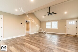 10545 Old Leo Rd in Fort Wayne, IN - Building Photo - Building Photo