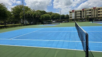 23305 Barwood Ln N in Boca Raton, FL - Building Photo - Building Photo