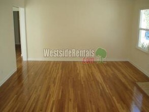 1441 Roxbury Dr in Los Angeles, CA - Building Photo - Building Photo
