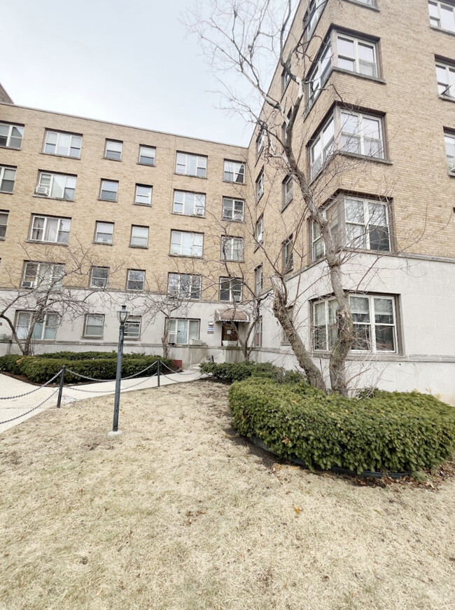 2606 W Balmoral Ave in Chicago, IL - Building Photo - Building Photo