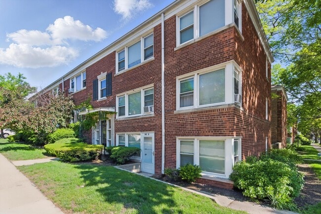 905 Austin St in Evanston, IL - Building Photo - Building Photo