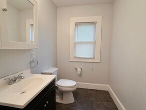 39 Woodward Ave in Quincy, MA - Building Photo - Building Photo