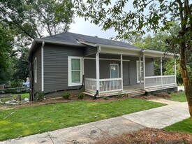 400 Ave A in Opelika, AL - Building Photo