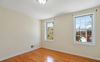 123 Parkin St in Baltimore, MD - Building Photo