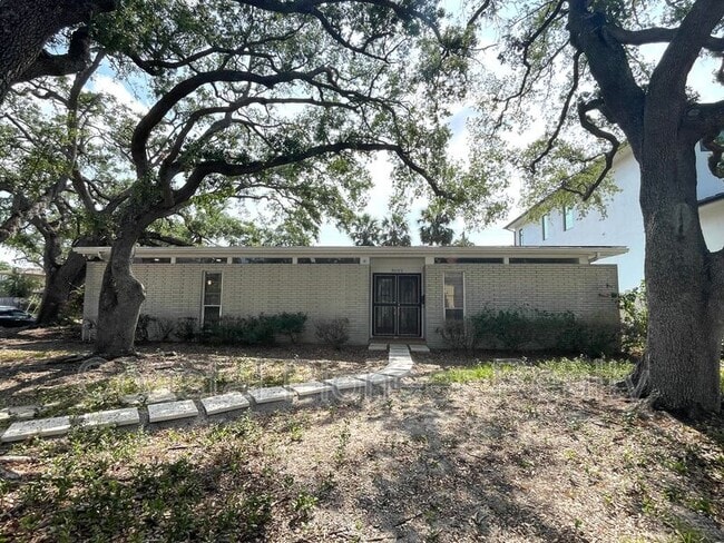 property at 3602 S Beach Dr