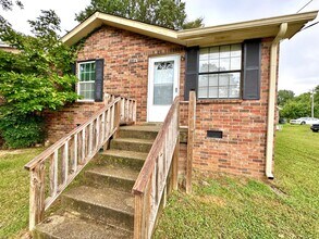 4404 Gina Brooke Dr in Nashville, TN - Foto de edificio - Building Photo