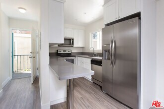 5005 Pacific Ave in Los Angeles, CA - Building Photo - Building Photo
