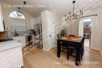 1324 Independence Dr in Orange Park, FL - Building Photo - Building Photo
