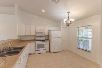 645 Dauphine Ave S in Lehigh Acres, FL - Building Photo - Building Photo