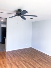 923 Sagamore Dr in Schaumburg, IL - Building Photo - Building Photo