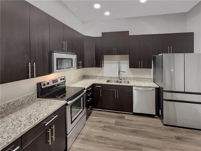 745 Fountainhead Ln NE in Atlanta, GA - Building Photo - Building Photo