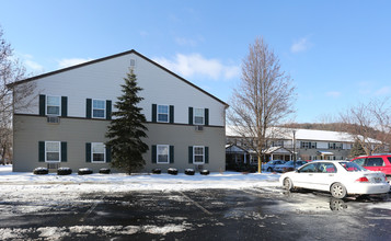 Wilton Commons in Gansevoort, NY - Building Photo - Building Photo