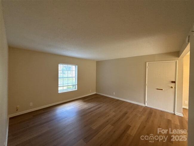 2610 Park Rd in Charlotte, NC - Building Photo - Building Photo