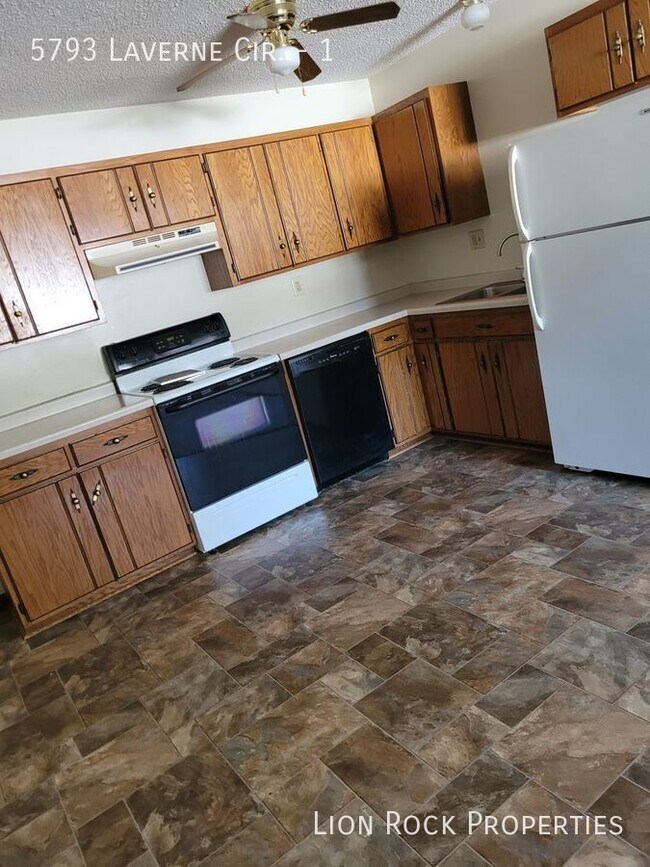 5793 Laverne Cir N in Baxter, MN - Building Photo - Building Photo