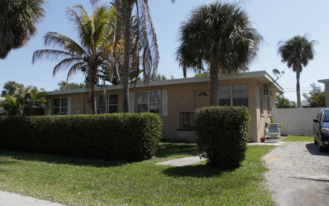 226 Delmar in Ft. Myers, FL - Building Photo