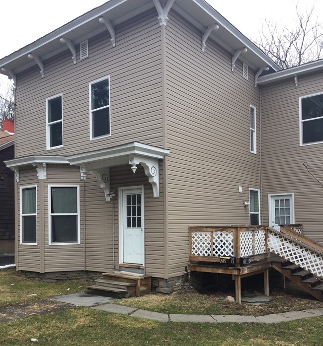 22 West St Rentals in Oneonta, NY