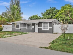 1624 S 23rd Ave in Hollywood, FL - Foto de edificio - Building Photo