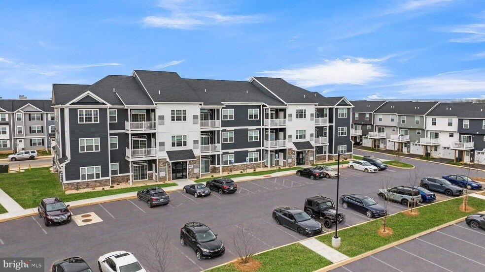 1201 Walnut Bottom Rd, Unit 9-106 in Carlisle, PA - Building Photo