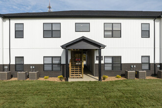 Vista On The Park: Inspired Living in Wright City, MO - Foto de edificio - Building Photo