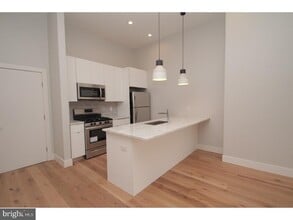 220 S 3rd St in Philadelphia, PA - Building Photo - Building Photo