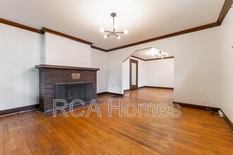 4908 E 10th St in Indianapolis, IN - Building Photo - Building Photo