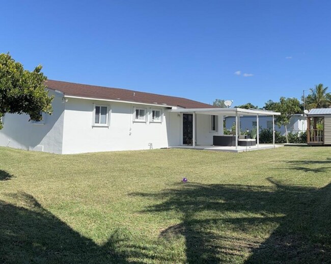 16520 SW 294th Terrace in Homestead, FL - Building Photo - Building Photo
