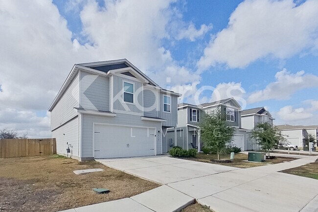 914 Shady Brk in New Braunfels, TX - Building Photo - Building Photo