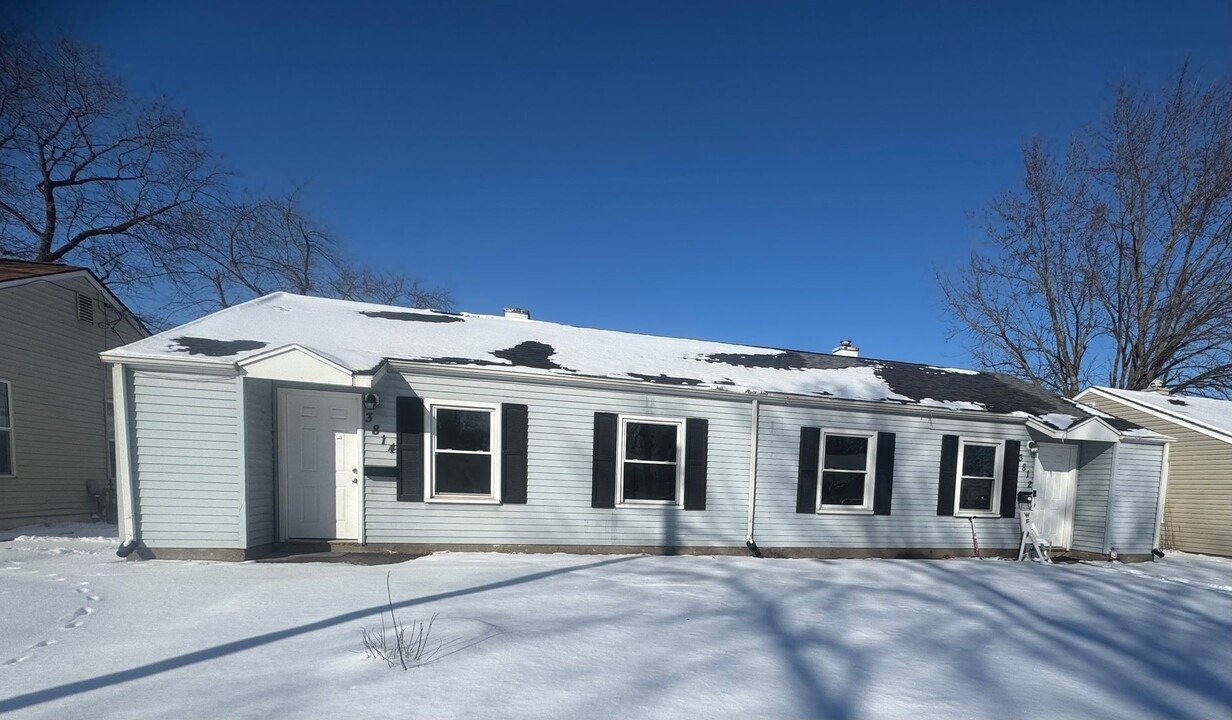 3812-3814 Johnson Ave in Davenport, IA - Building Photo