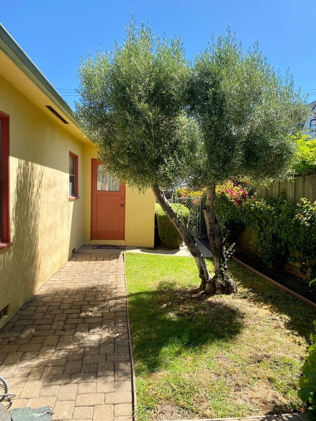 1673 Johnson Ave in San Luis Obispo, CA - Building Photo - Building Photo