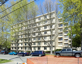 Ballard House in Seattle, WA - Building Photo - Building Photo