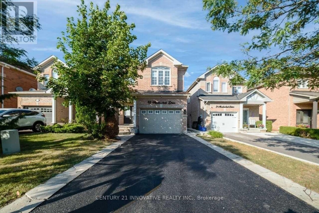 33 Meadowlark Dr in Halton Hills, ON - Building Photo