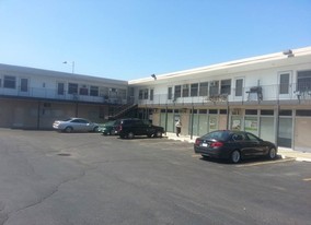 217-231 S Arlington Heights Rd in Arlington Heights, IL - Foto de edificio - Building Photo