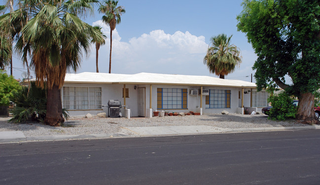 78182 Avenida La Fonda in La Quinta, CA - Building Photo - Building Photo