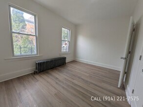 26 Vineyard Ave in Yonkers, NY - Building Photo - Building Photo