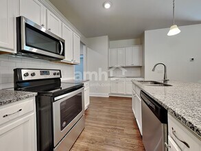 8 Cherry St in Savannah, GA - Building Photo - Building Photo