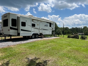 7560 Chelsea Rd in Columbiana, AL - Foto de edificio - Building Photo