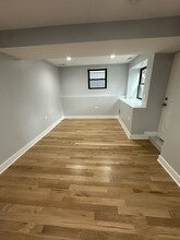 2046 W Moffat St in Chicago, IL - Building Photo - Building Photo