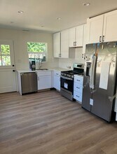 256 N Alvarado St-Unit -Front House in Ojai, CA - Building Photo - Building Photo