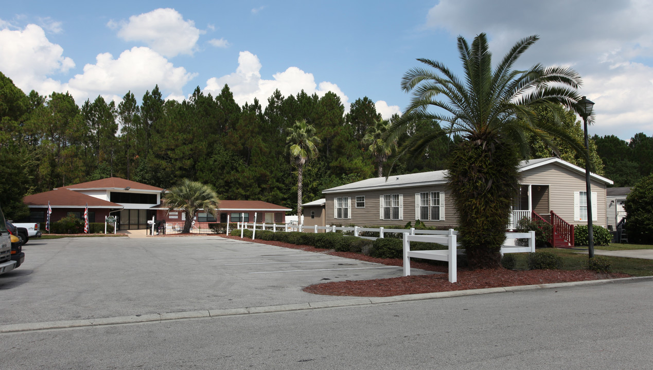 Chaffee Pines in Jacksonville, FL - Foto de edificio