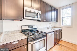 1575 Spring Pl NW in Washington, DC - Building Photo - Building Photo