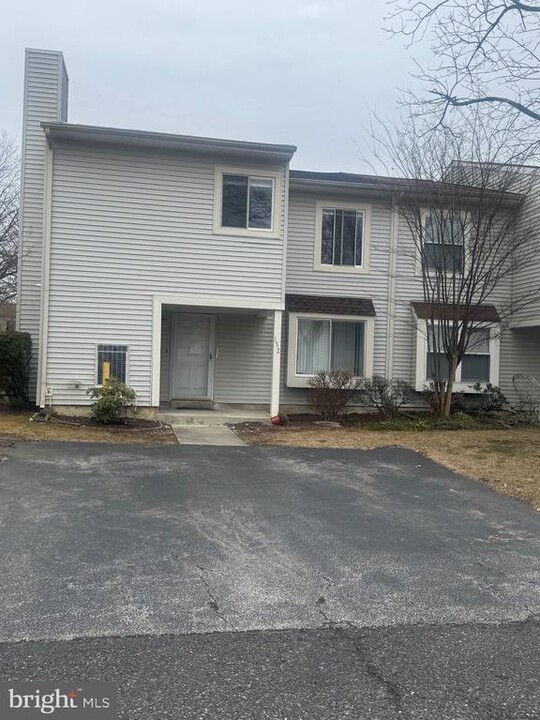 152 Briar Ct in Evesham, NJ - Building Photo