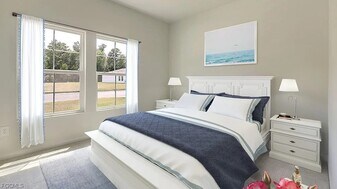 153 Pembroke St in Lehigh Acres, FL - Building Photo