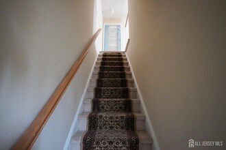 176 Prestwick Way in Edison, NJ - Building Photo - Building Photo