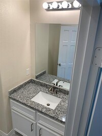 4622 Haywood St photo'