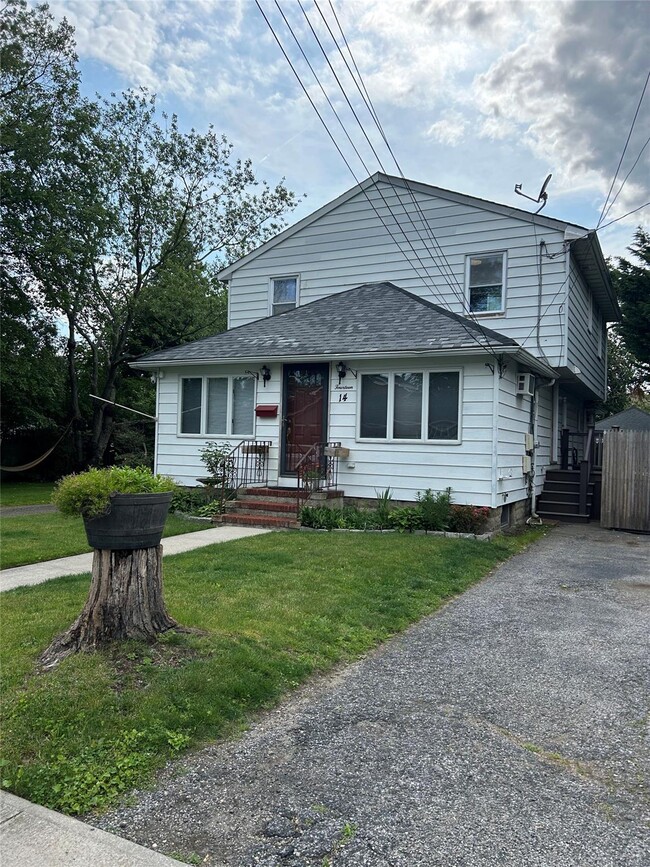 property at 14 Walnut Ave E