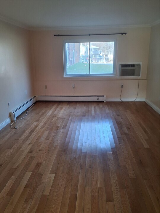 17 Tanager Rd in Kiryas Joel, NY - Building Photo