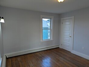 47 Roslyn St in Salem, MA - Building Photo - Building Photo